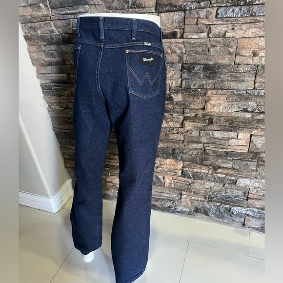 Wrangler Blue Straight Jeans Classic Style - Picture 3 of 12